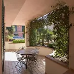 Aparthotel World Village