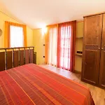 World Village Aparthotel 3*