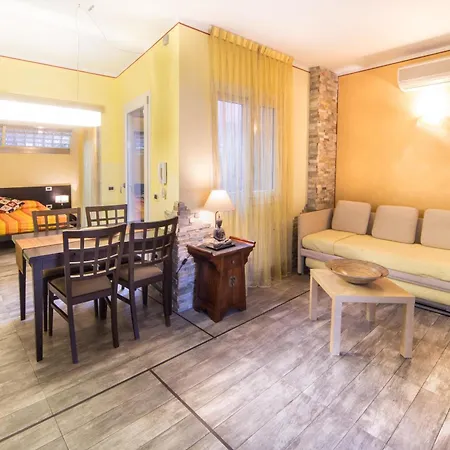 Apartmanhotel World Village 3*